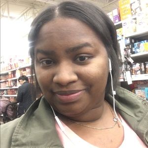 Meet your Posher, Deandrea